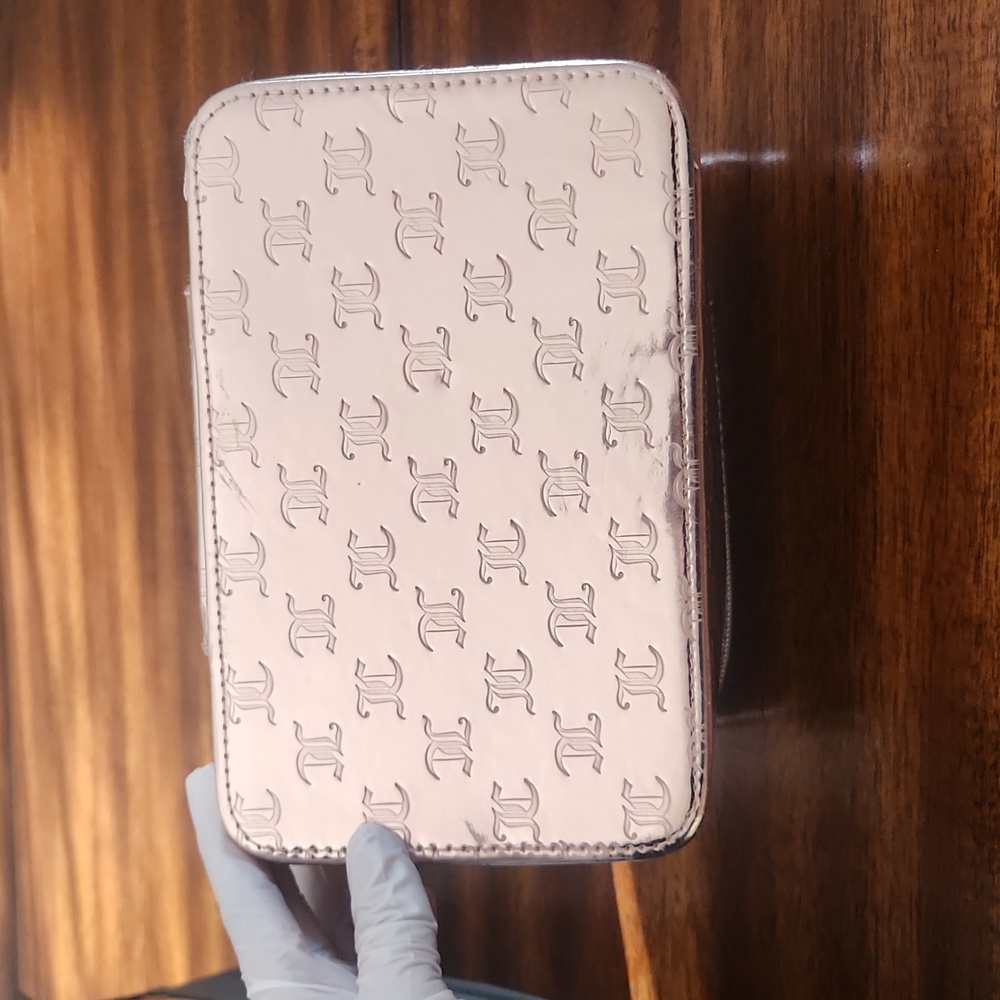 Juicy Couture Metallic Rose Gold Travel Cosmetic Case - Picture 7 of 16